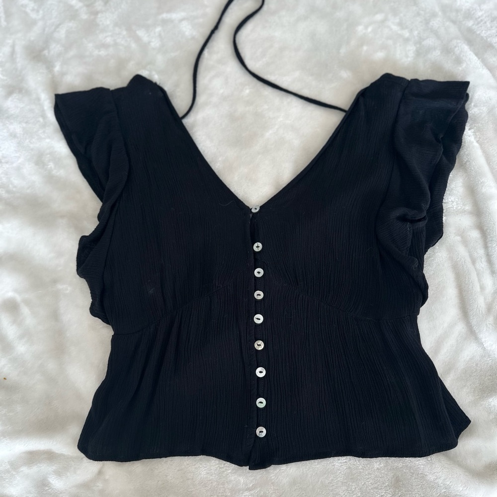 Black Buttoned Crop Top!